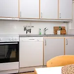 4 Person In * أبينرا