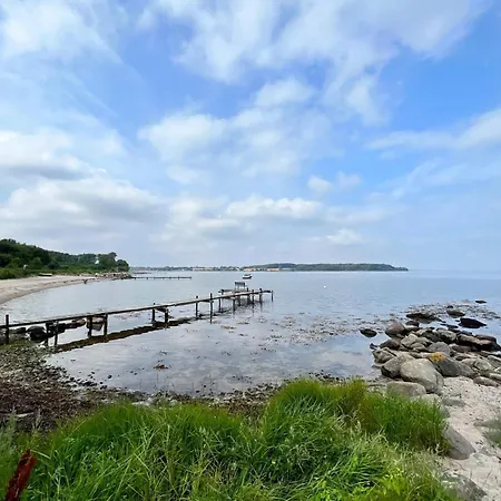 Дом отдыха 4 Person In